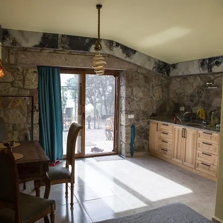Apartment Assos Sivrice Deveboyun